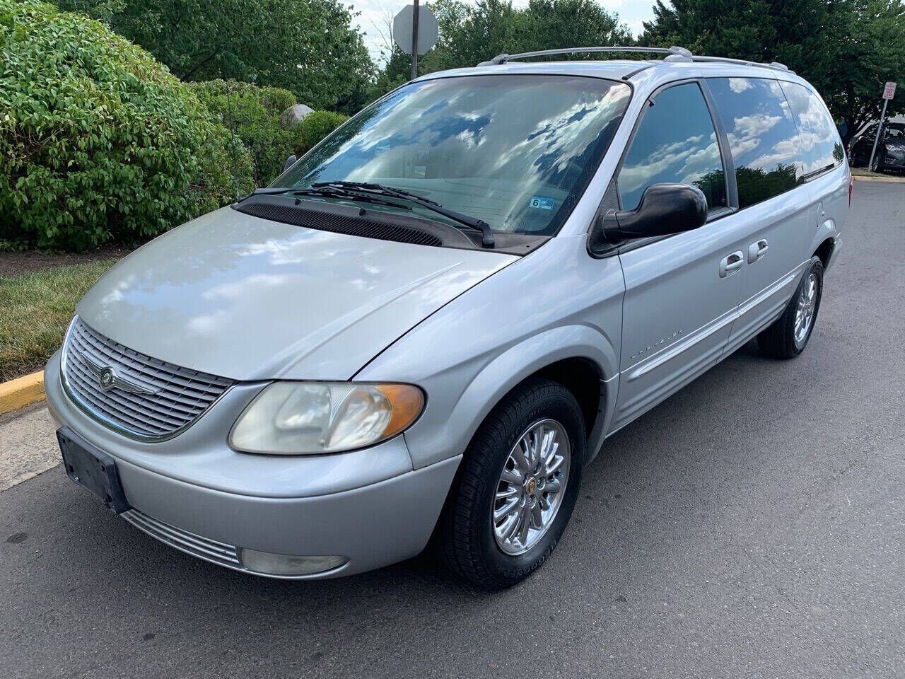 2001 CHRYSLER Town and Country