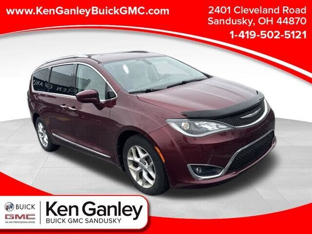 2017 CHRYSLER Pacifica