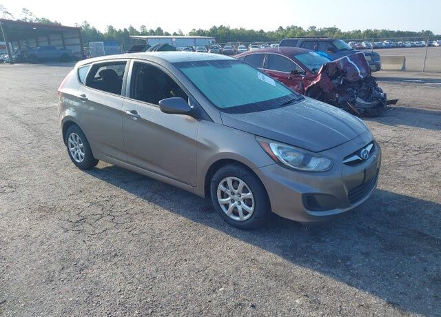 2012 HYUNDAI Accent