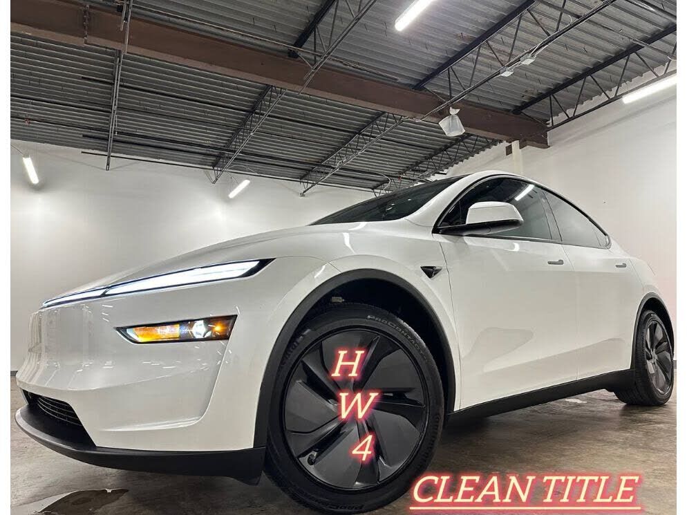 2026 TESLA Model Y