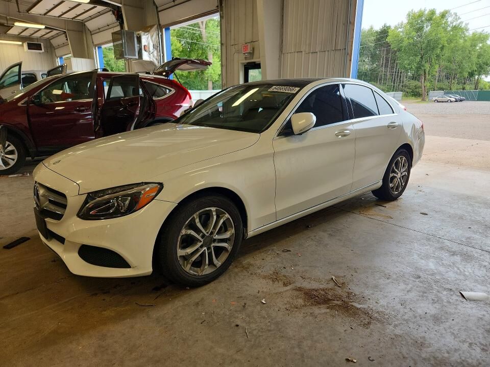 2015 MERCEDES-BENZ C-Class