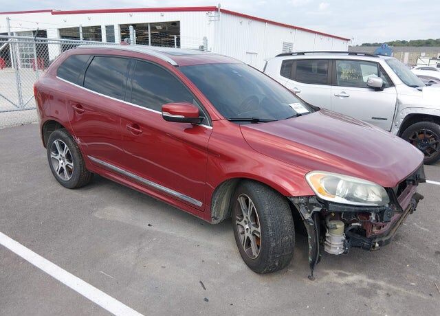 2015 VOLVO XC60