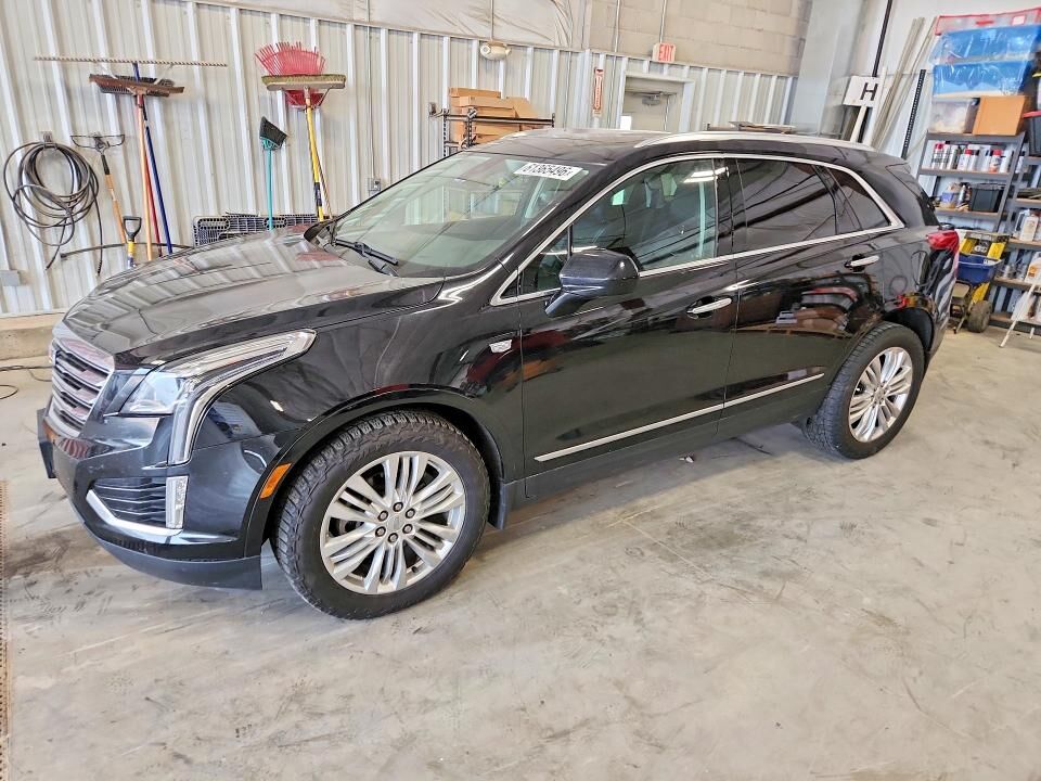 2017 CADILLAC XT5