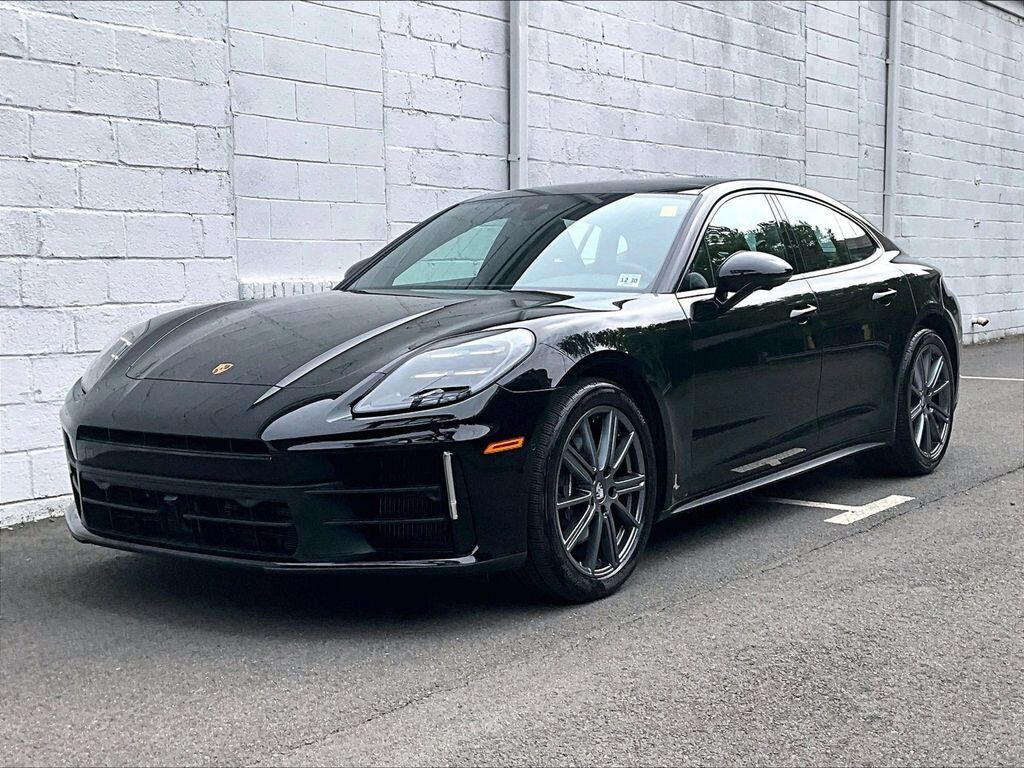 2025 PORSCHE Panamera