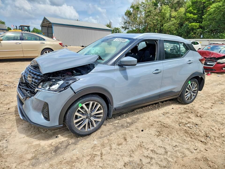 2023 NISSAN Kicks