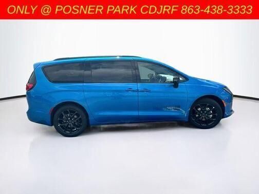 2027 CHRYSLER Pacifica