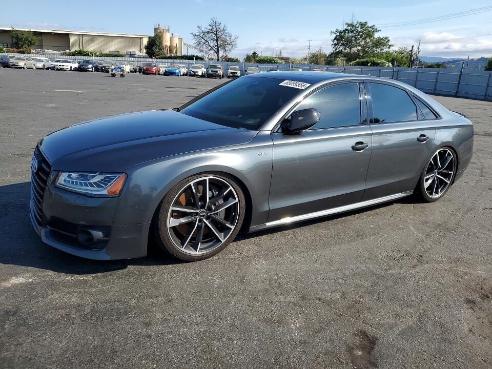 2017 AUDI S8