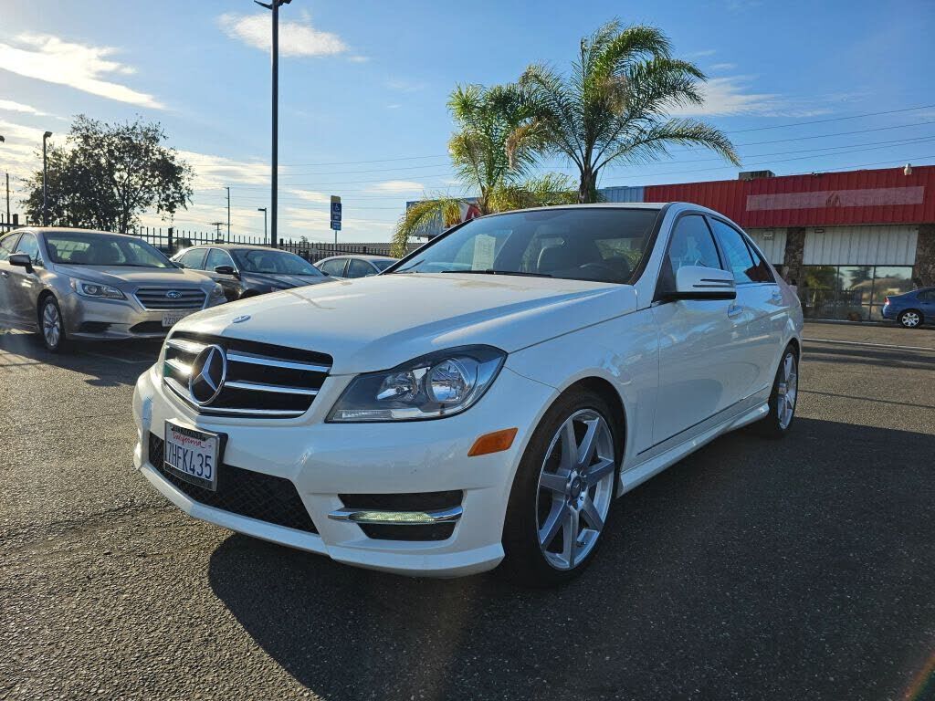 2014 MERCEDES-BENZ C-Class