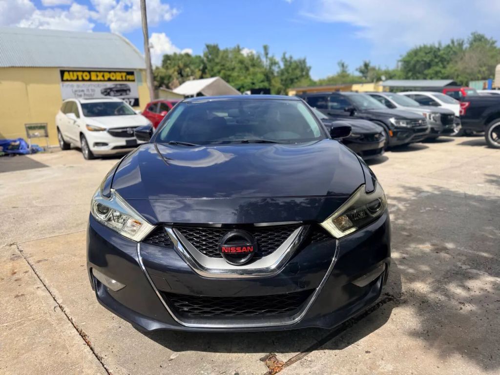 2017 NISSAN Maxima