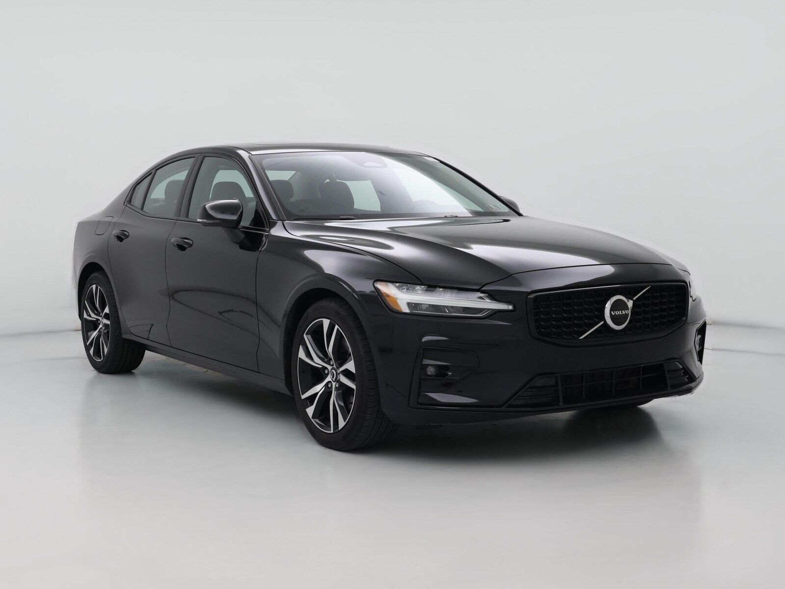 2024 VOLVO S60