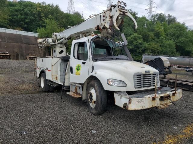 2017 FREIGHTLINER M2