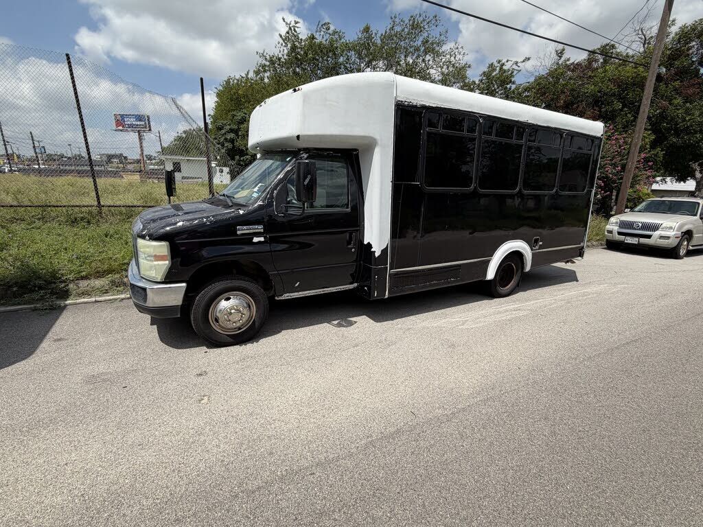 2016 FORD E-350
