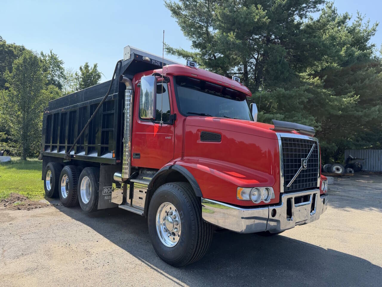 2020 VOLVO TRUCK VHD
