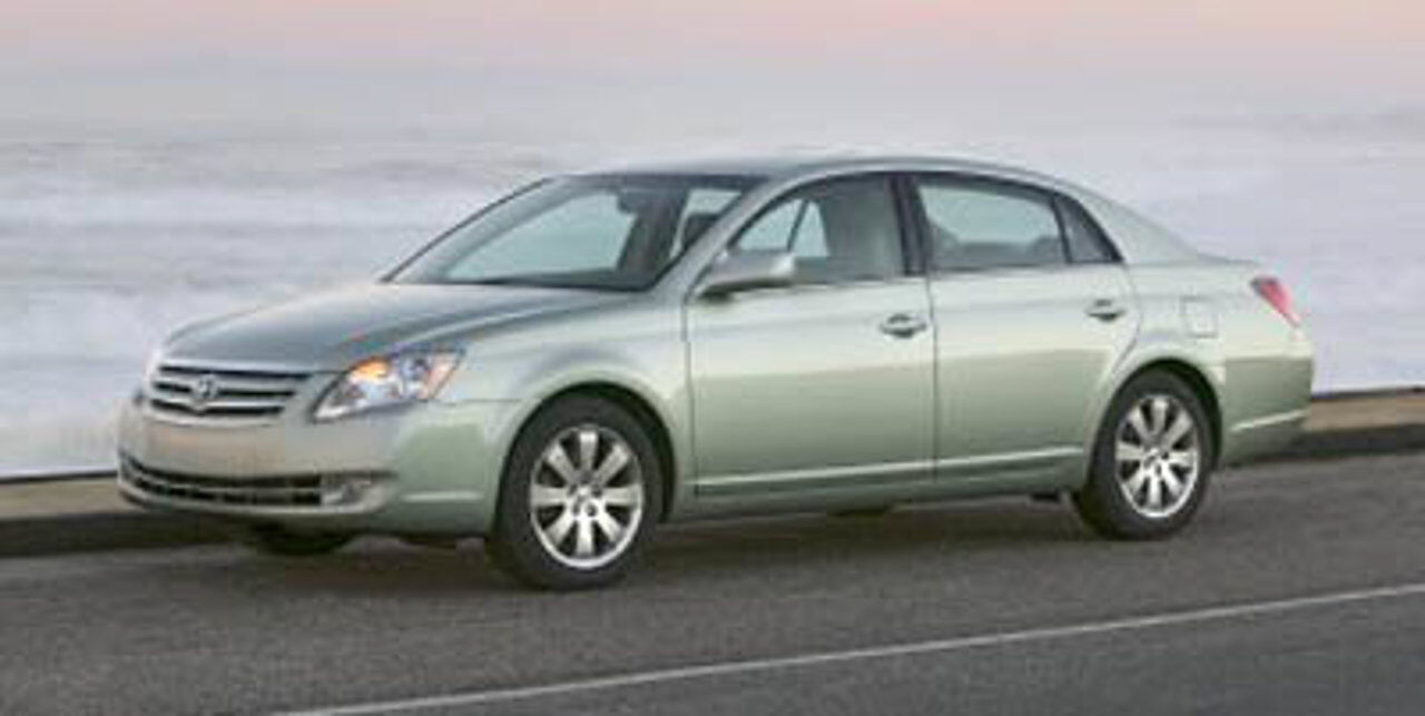 2005 TOYOTA Avalon