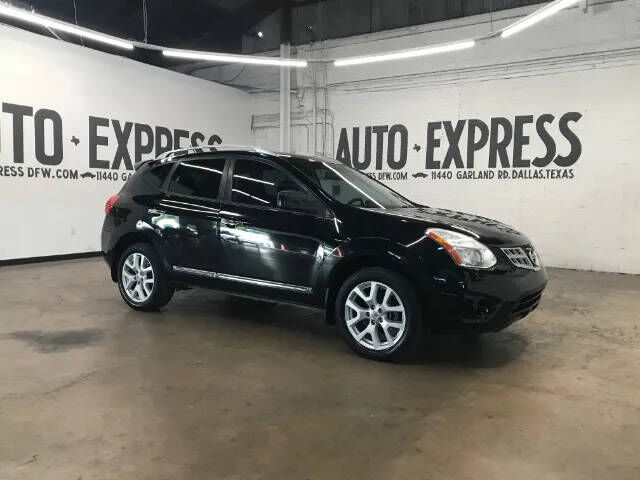 2011 NISSAN Rogue