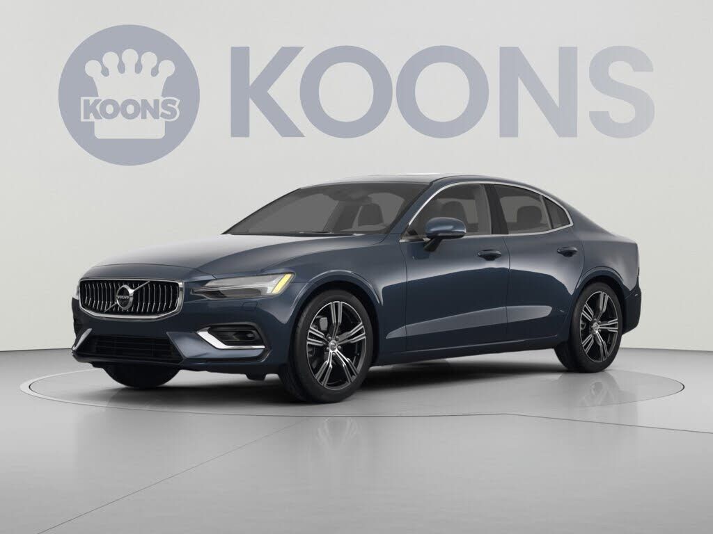 2022 VOLVO S60
