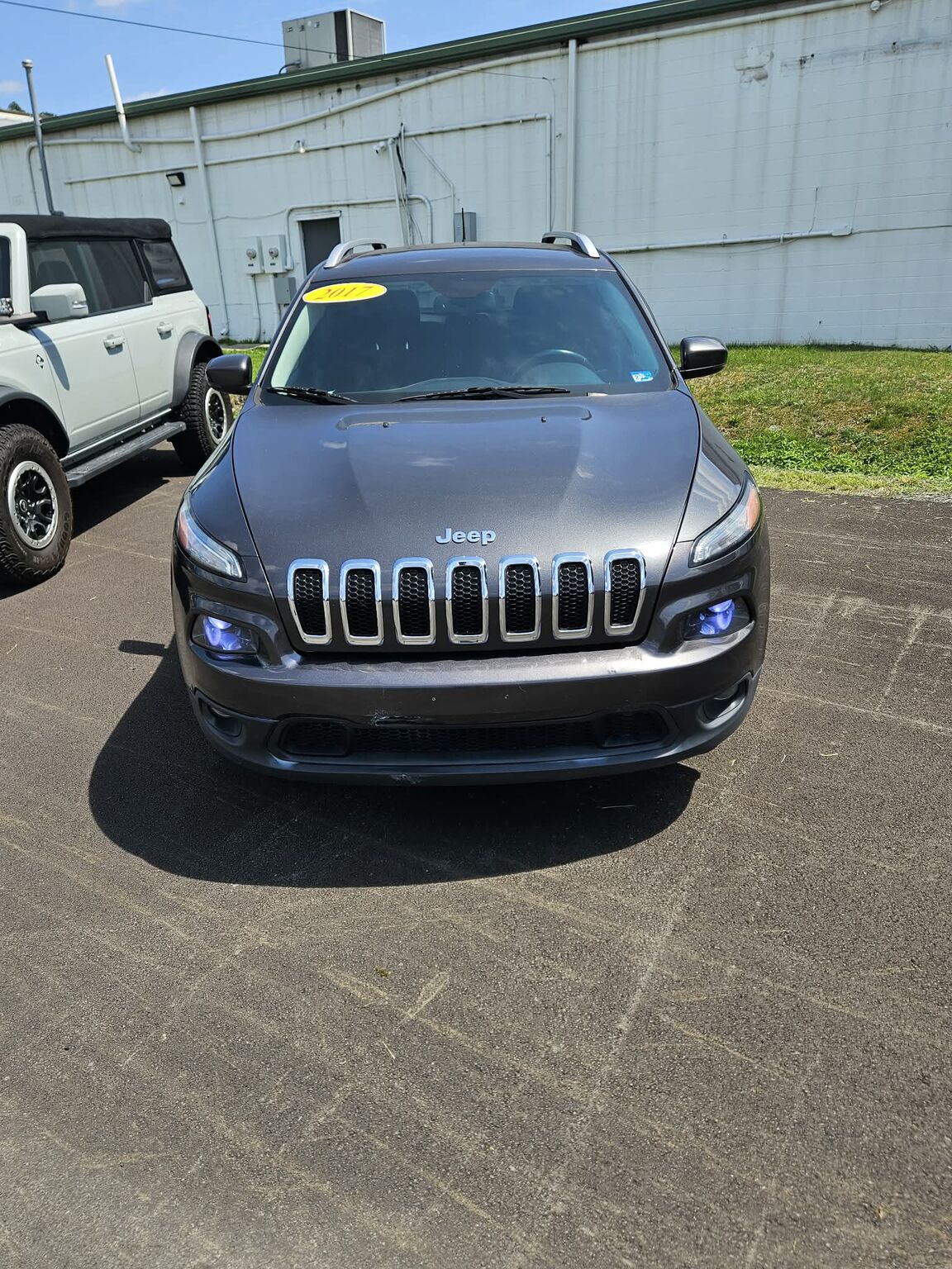 2017 JEEP Cherokee