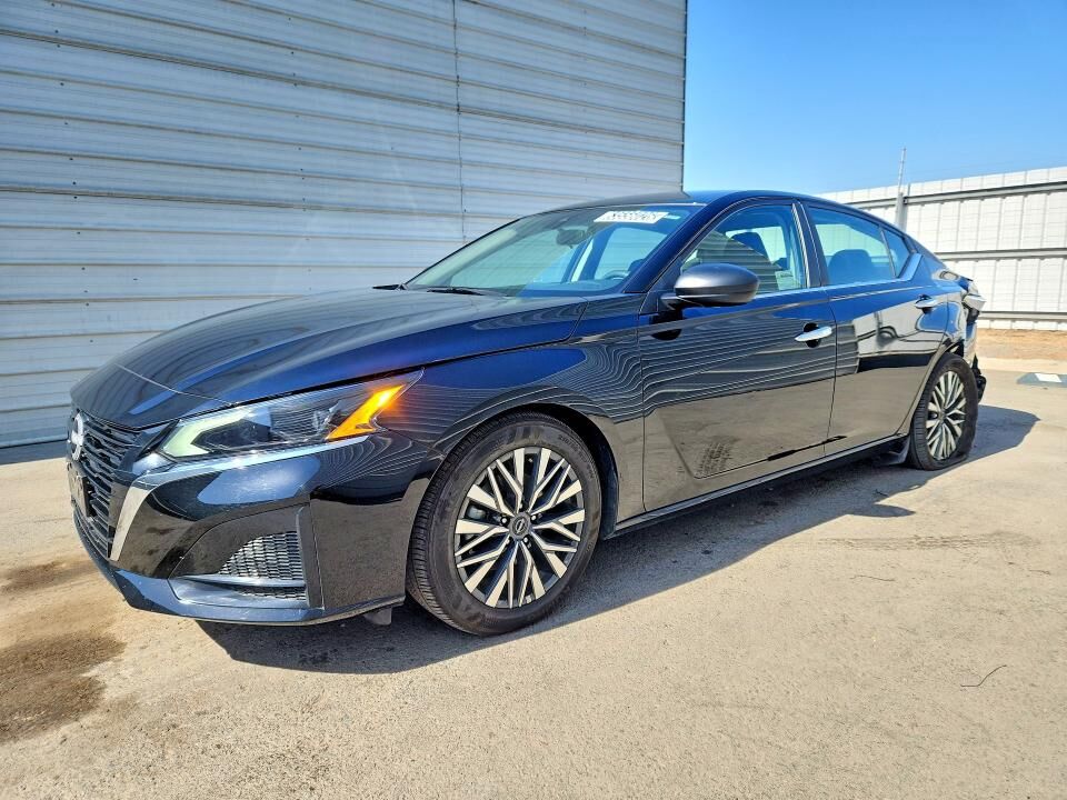 2025 NISSAN Altima
