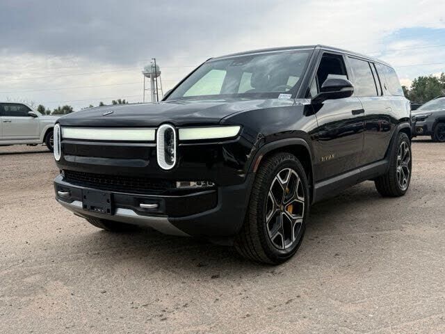 2022 RIVIAN R1S
