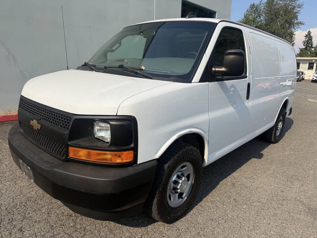 2017 CHEVROLET Express