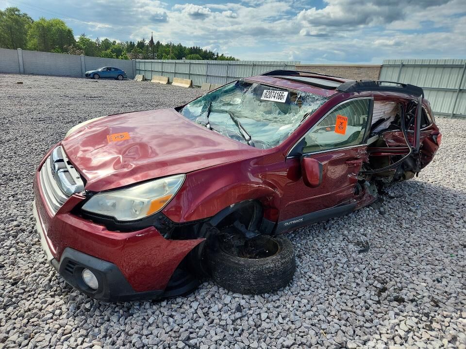 2013 SUBARU Outback