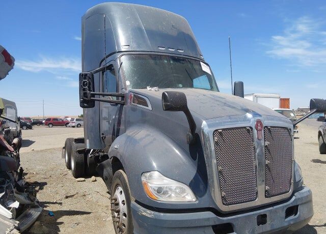2022 KENWORTH T680