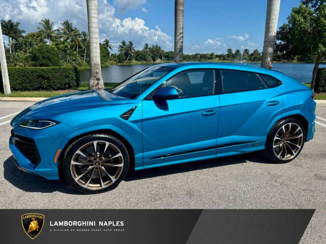 2026 LAMBORGHINI URUS