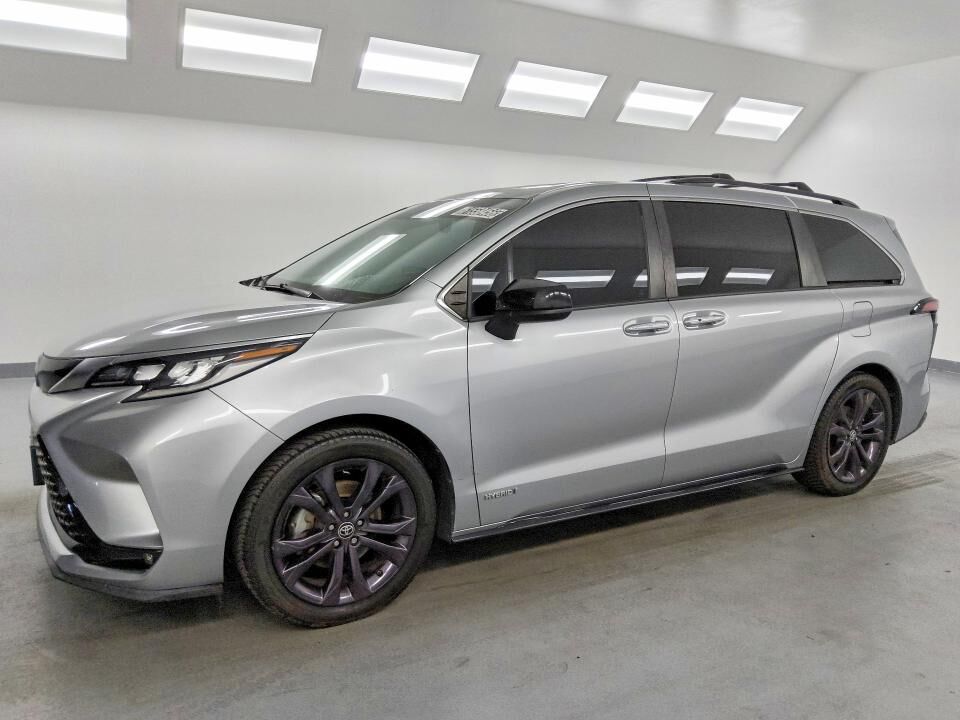 2021 TOYOTA Sienna