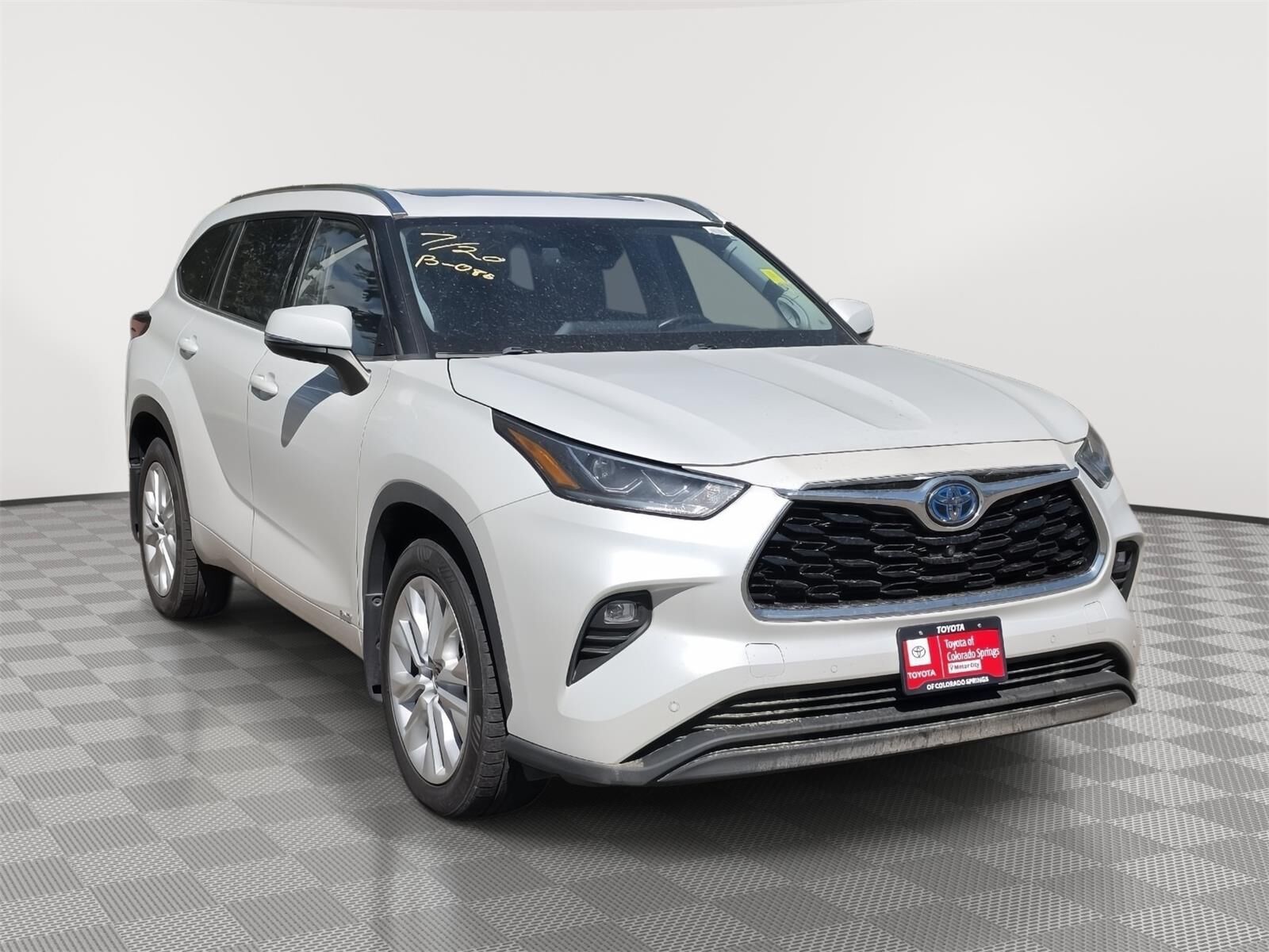 2022 TOYOTA Highlander