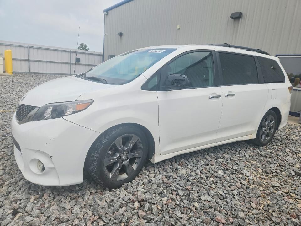 2014 TOYOTA Sienna