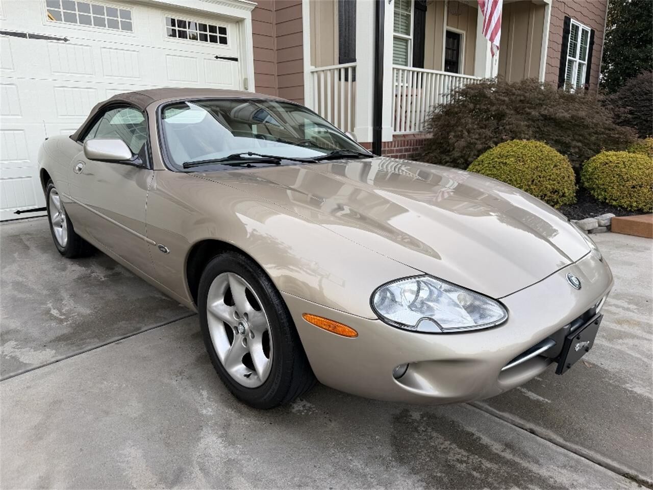 2000 JAGUAR XK8