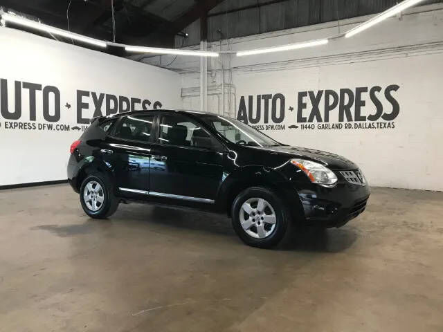 2011 NISSAN Rogue