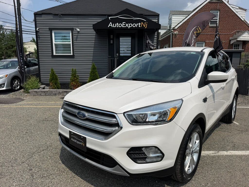 2017 FORD Escape