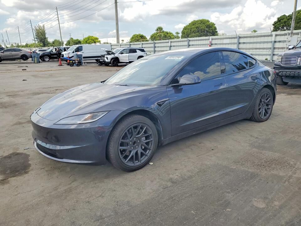2025 TESLA Model 3