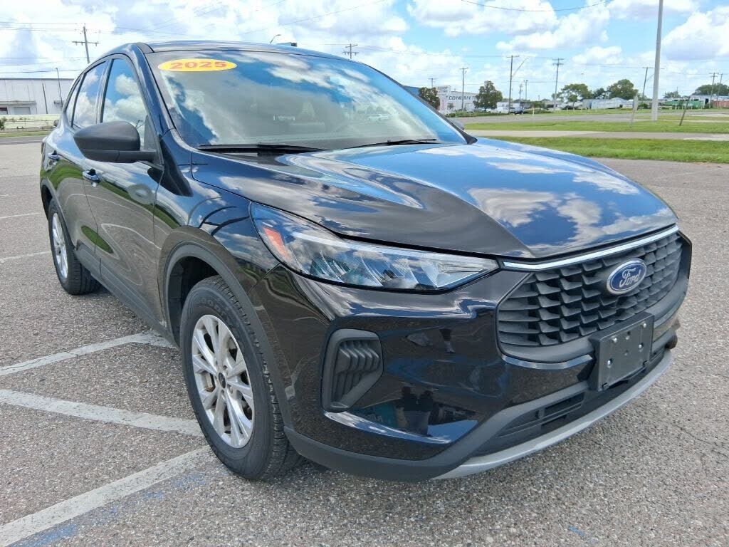 2025 FORD Escape