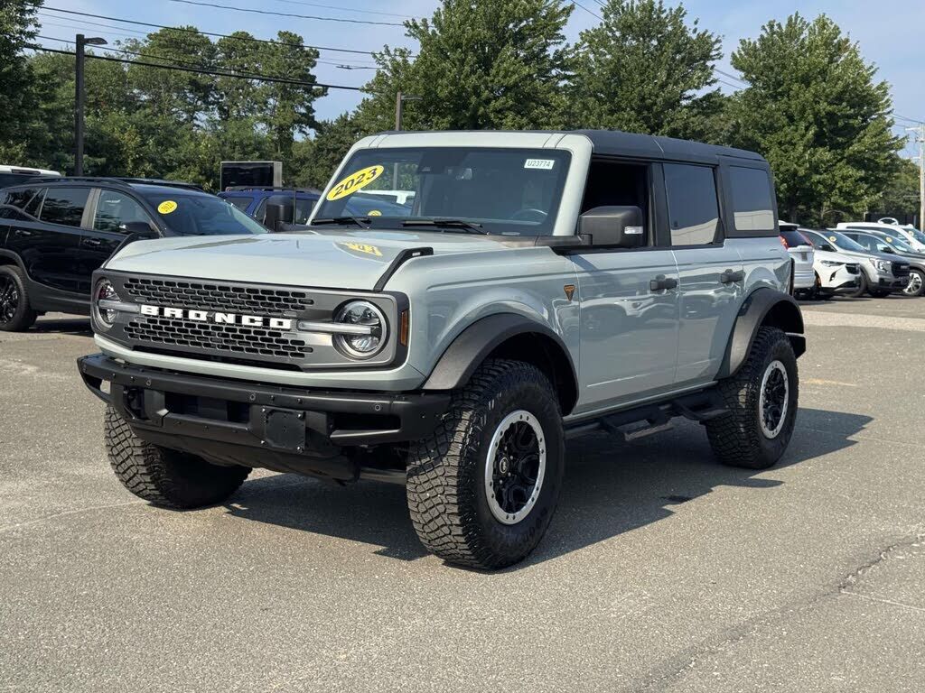 2023 FORD Bronco