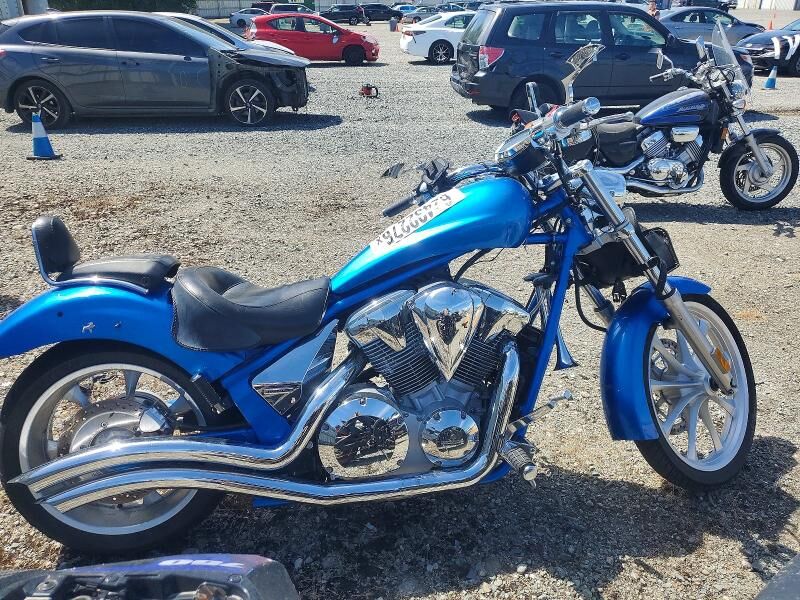2010 HONDA VT1300