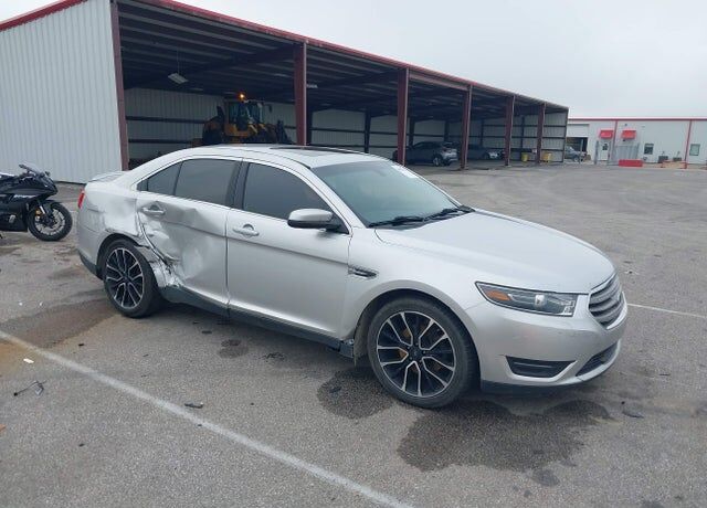 2017 FORD Taurus