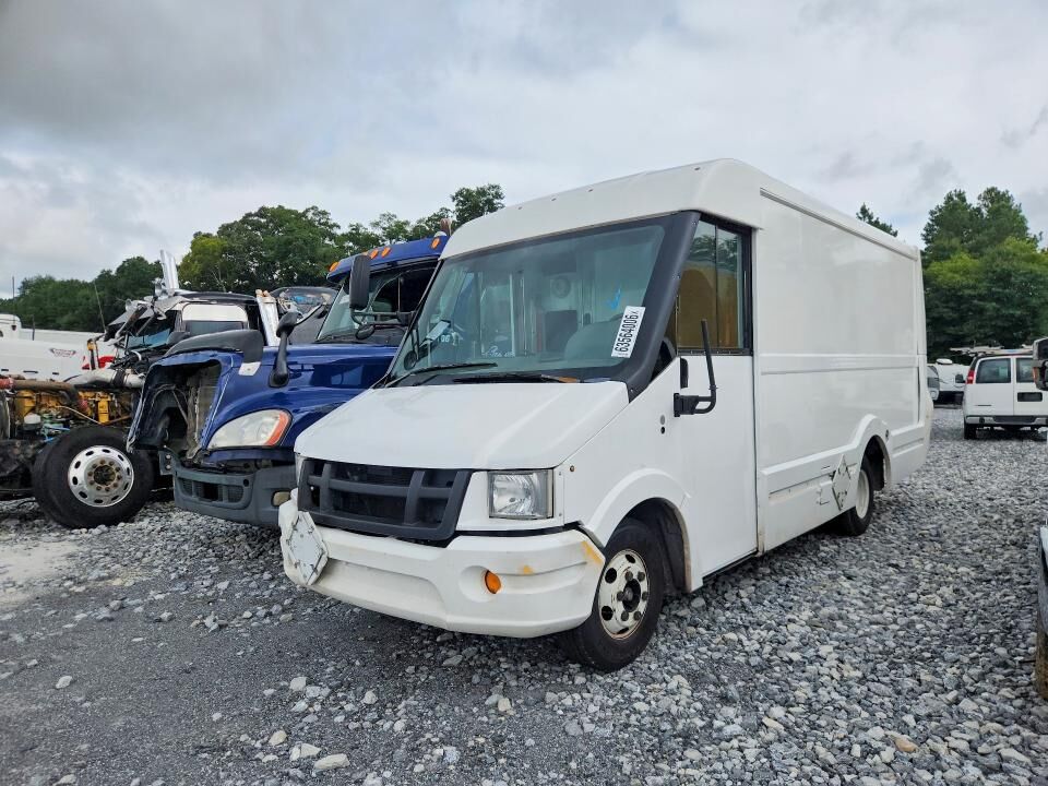 2013 ISUZU NPR/NPR-HD