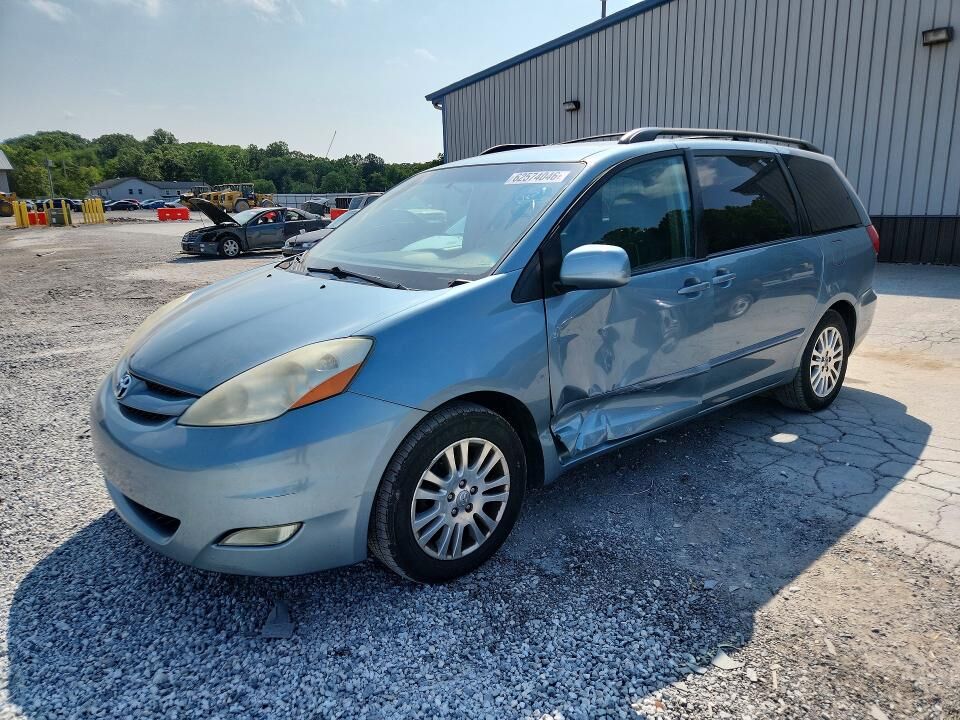 2008 TOYOTA Sienna
