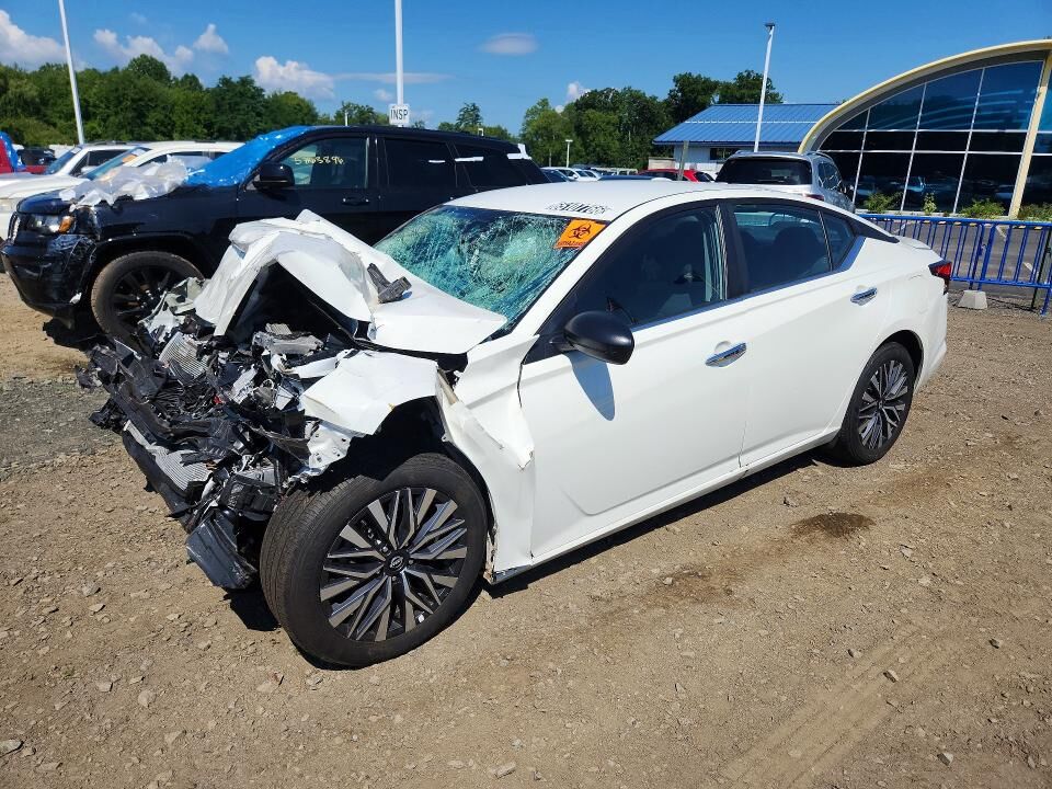 2025 NISSAN Altima