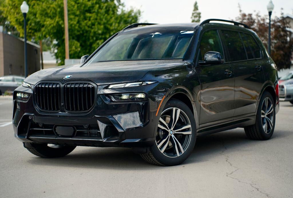 2027 BMW X7