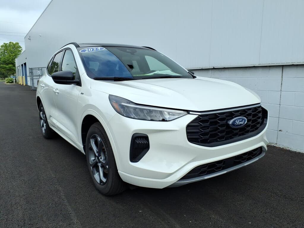 2024 FORD Escape