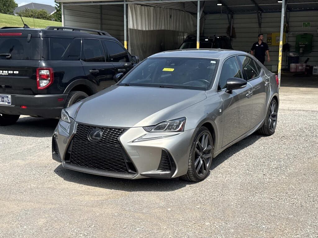2019 LEXUS IS
