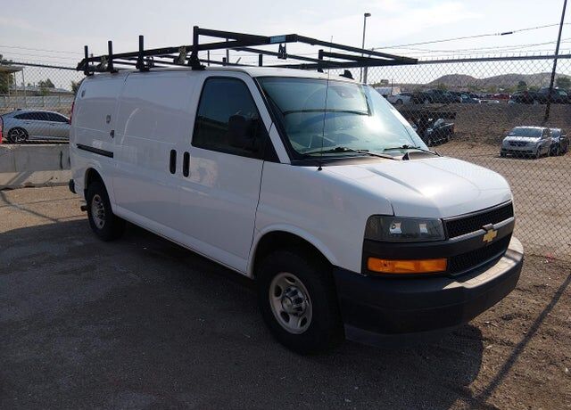 2020 CHEVROLET Express