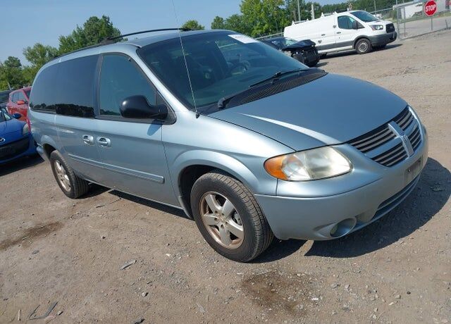 2005 DODGE Caravan