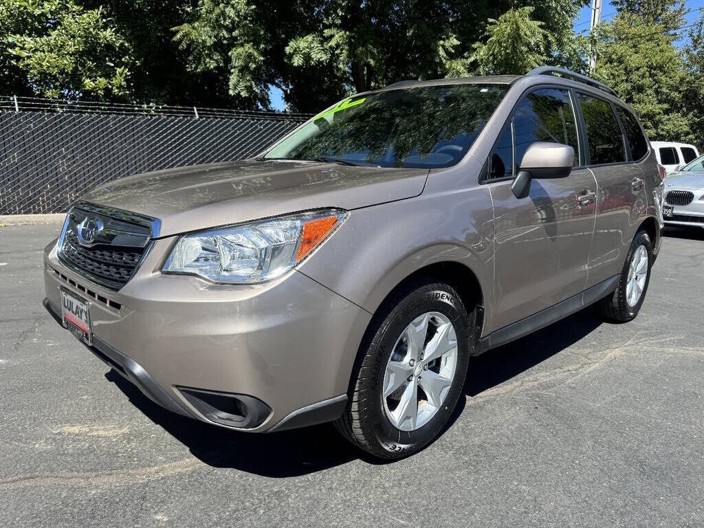 2016 SUBARU Forester