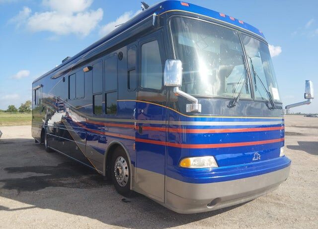 2000 SAFARI MOTOR COACHES D Series