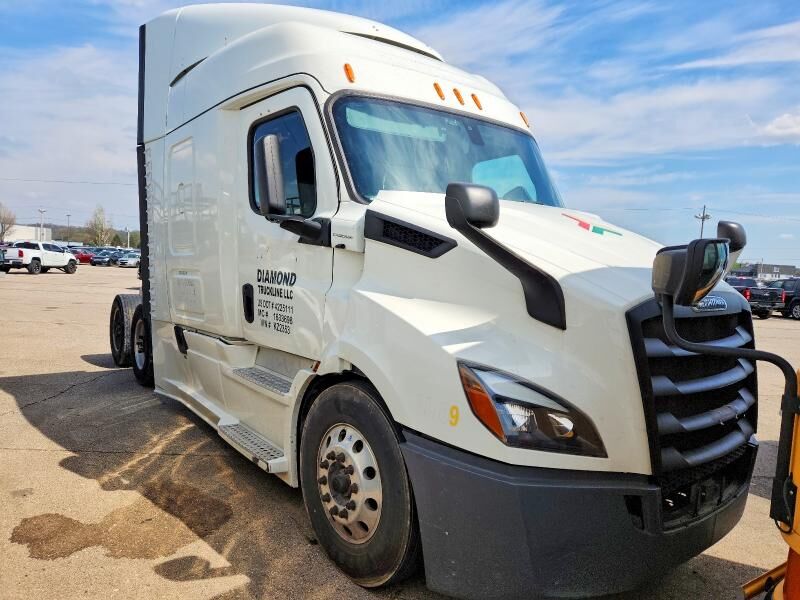 2020 FREIGHTLINER Cascadia
