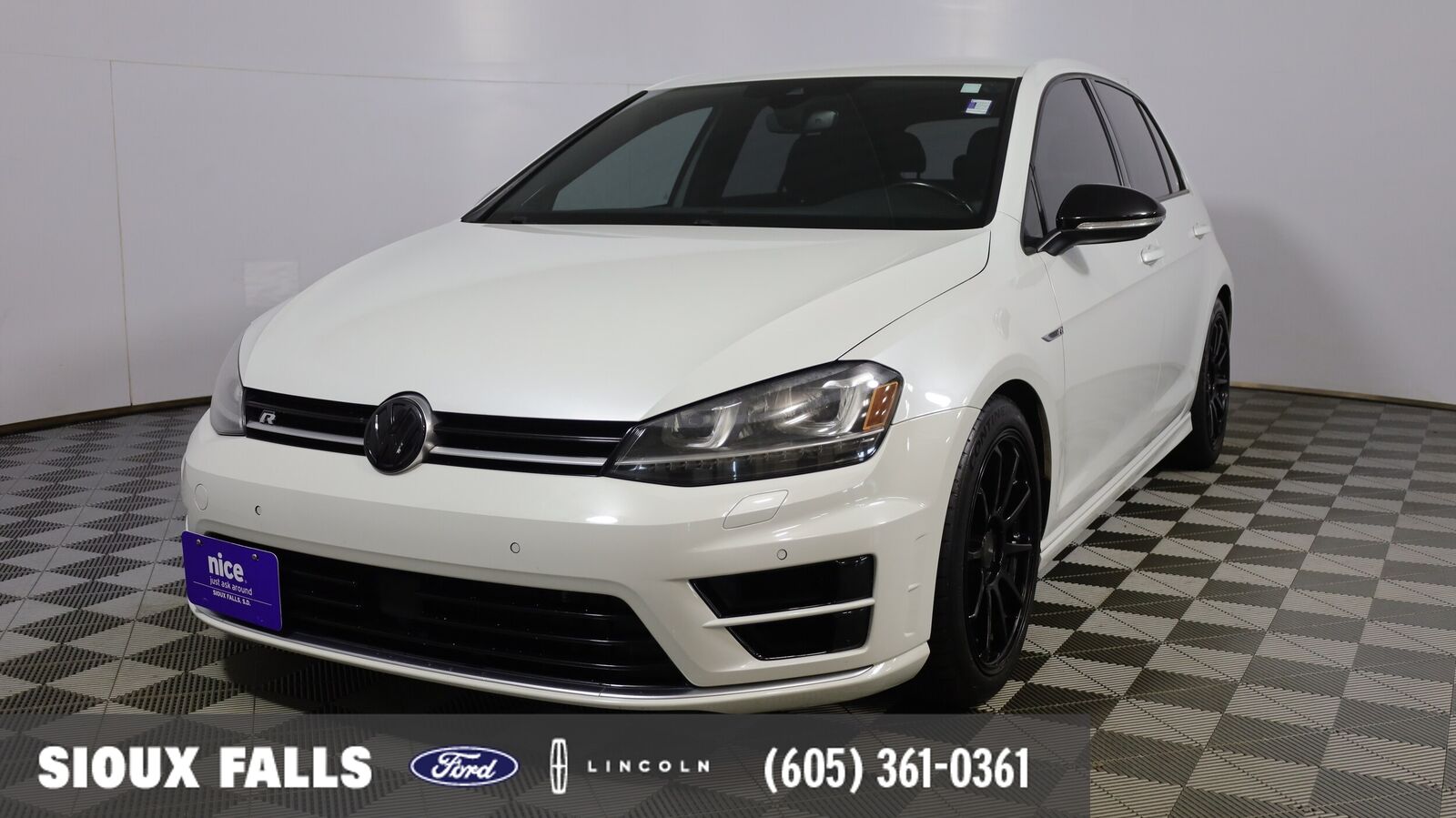 2017 VOLKSWAGEN Golf R